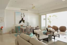 Lux Beachfront Full-Floor Residence - Image 5