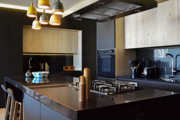 The Jungle - SOHO luxury with Chef's kitchen. - Image 5